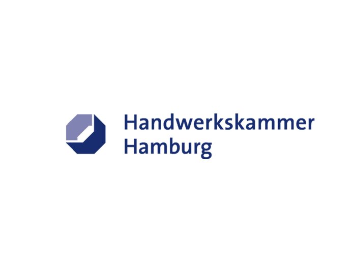  Logo "Handwerkskammer Hamburg" written in blue
